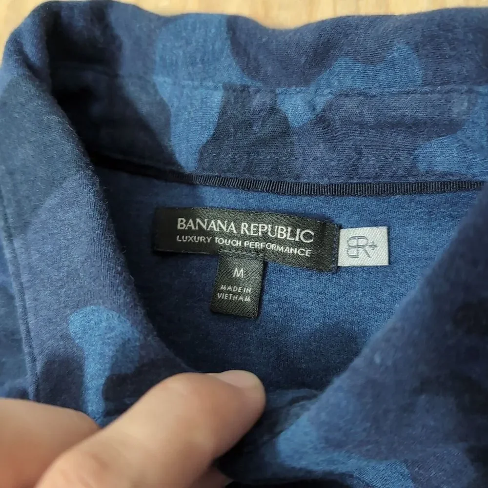 Banana Republic Shirt Men M Blue‎ Camouflage Luxury Touch Performance Polo Rugby